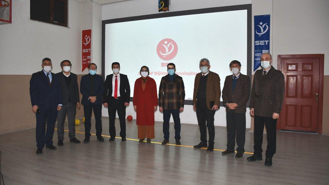 SAÜ ve Sakarya MEM'den Türkiye'de Bir İlk  SET Projesiyle Öğrenciler Spor Yaparken Öğrenme İmkânı Bulacaklar.