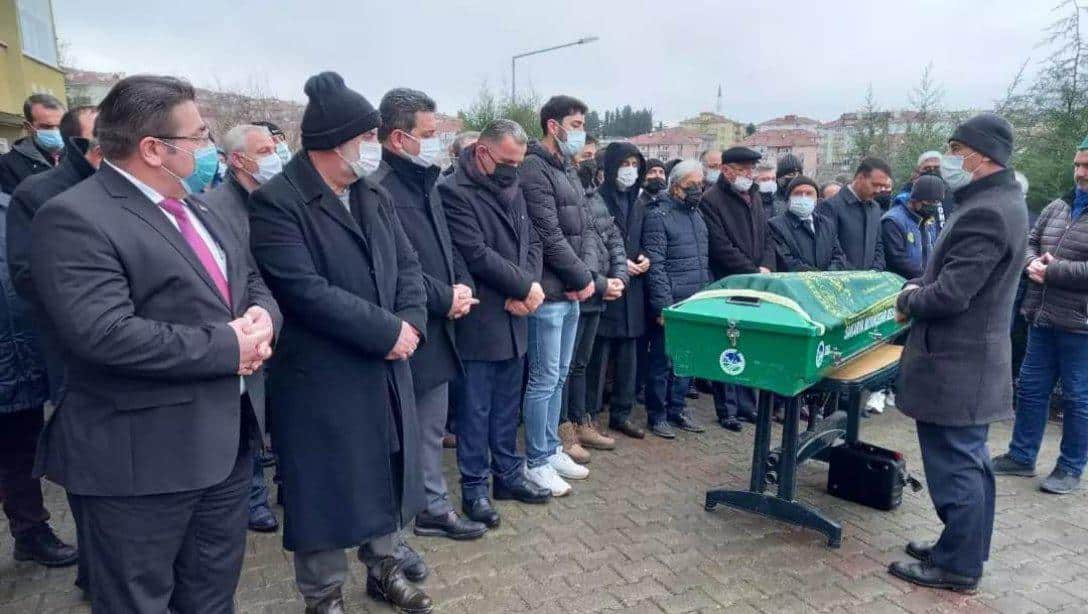 Türk-İş İlkokulu Müdürü Ökkeş Şahin'in Cenazesi Dualarla Memleketine Uğurlandı.