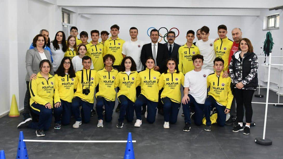 Ali Dilmen Anadolu Lisesinde Fitness Salonu Öğrencilerin Hizmetine Açıldı