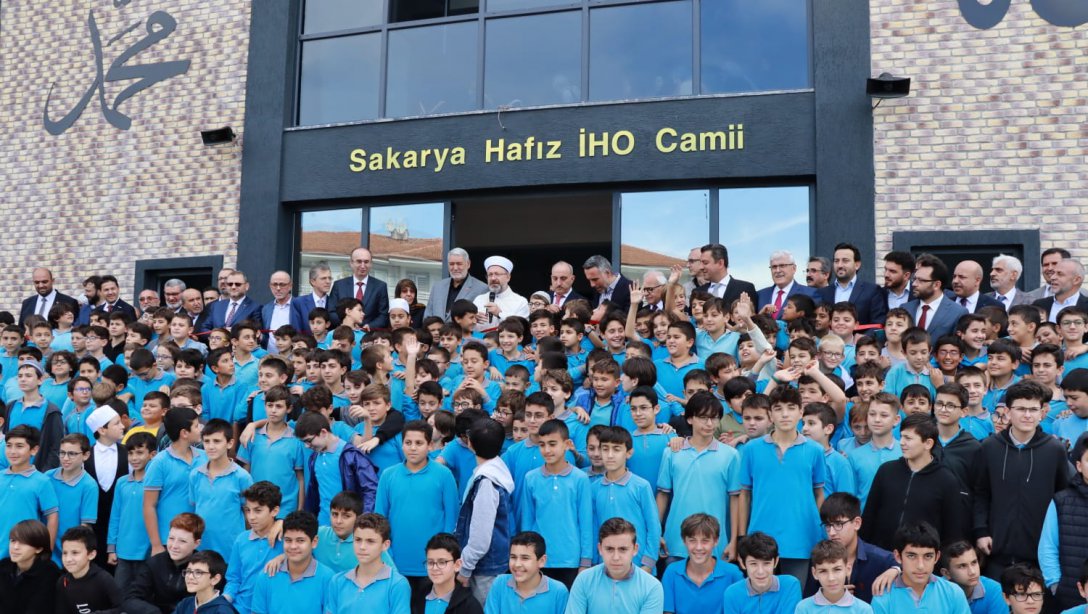 Şehit Bülent Yurtseven İmam Hatip Ortaokulu Hafızlık Proje Okulu Uygulama Camii'nin Açılışı Gerçekleşti