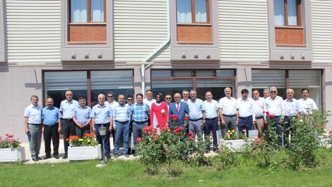 2018-2019 Eğitim Öğretim Yılını Değerlendirdiler.  İlçe Müdürleri Akyazı'da Toplandı.