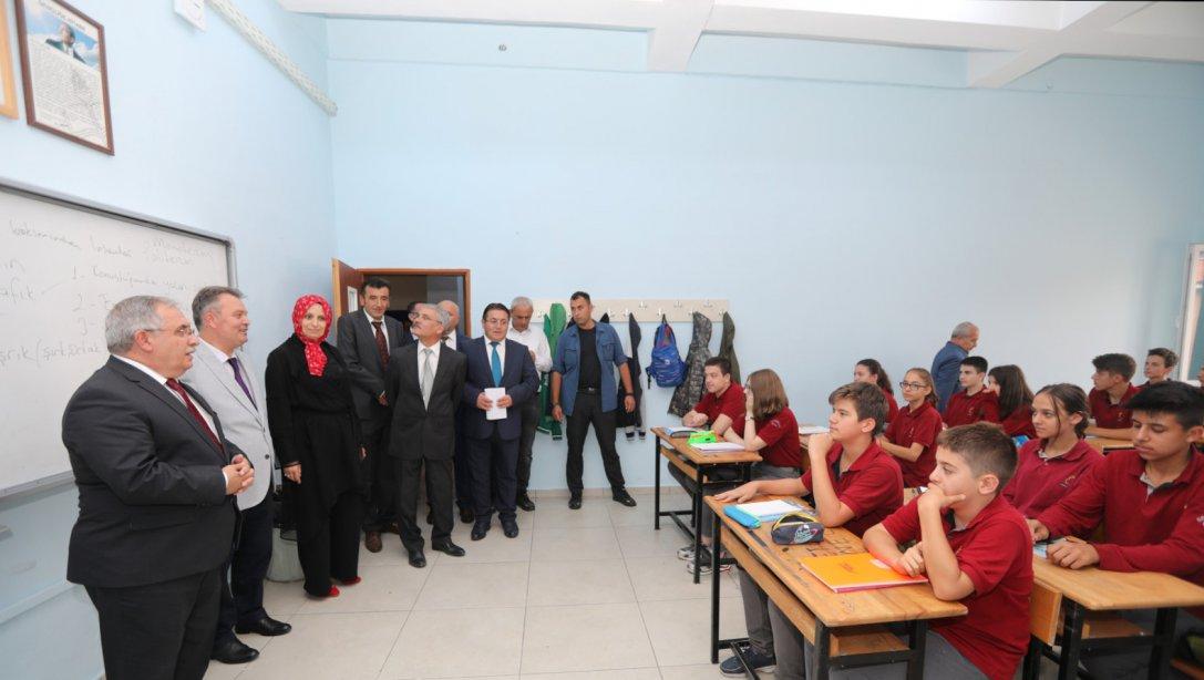 Vali Nayir, Sezginler Mesleki ve Teknik Anadolu Lisesi'ni Ziyaret Etti