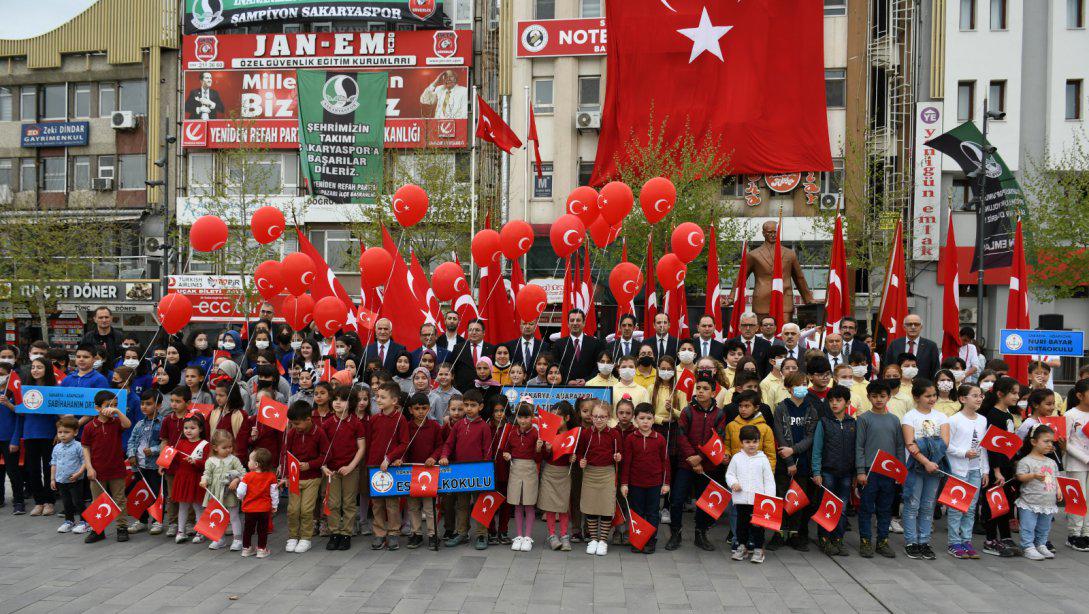 23 Nisan Ulusal Egemenlik ve Çocuk Bayramı Dolayısıyla İl Millî Eğitim Müdürlüğümüz Tarafından Çelenk Sunma Töreni Düzenlendi